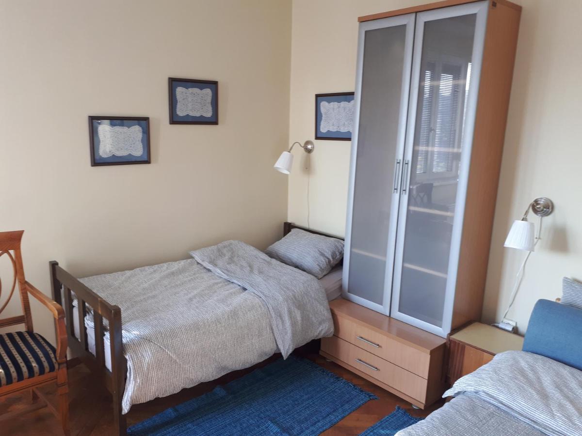 Apartamento Cozy Hikers Flat Belgrado Exterior foto